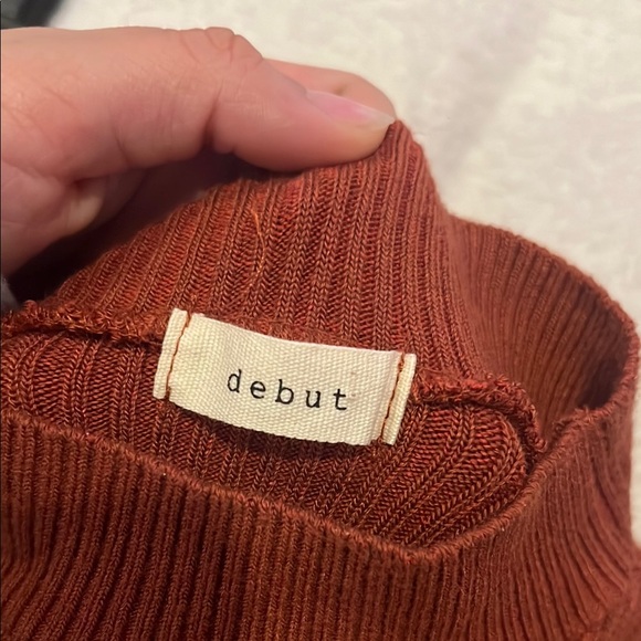 Rust Ribbed Knit Cropped Sweater - Picture 3 of 3